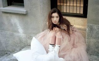 Irene Red Velvet Pecahkan Rekor, Album Like A Flower Kuasai Tangga Lagu Dunia - JPNN.com