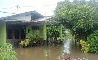 Ratusan Kepala Keluarga Terdampak Banjir di Kota Bengkulu - JPNN.com