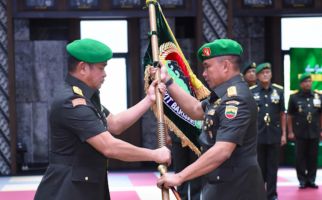 Melantik Dua Pejabat Strategis TNI AD, KSAD Jenderal Maruli Tekankan Pentingnya Kepemimpinan Inspiratif - JPNN.com