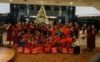 Sambut Natal, Avenzel Hotel & Convention Tampilkan Christmas Tree Lighting - JPNN.com