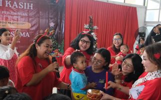 Sambut Natal, Perempuan PDIP Beri Bingkisan kepada Anak Panti Asuhan - JPNN.com