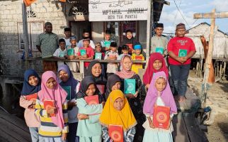 BWA Distribusikan 40 Ribu Alquran Wakaf ke Wilayah Terpencil di Maluku - JPNN.com