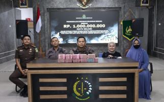 Kejari Bengkalis Selamatkan Uang Negara Rp 1 Miliar dari Tersangka Korupsi di BRK - JPNN.com