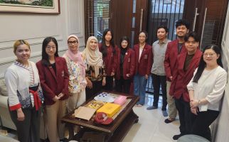 Dukung UMKM Naik Kelas, Untar & Renata Hampers Hadirkan Kaus Batik - JPNN.com