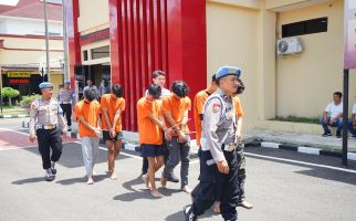 Polisi Tangkap Belasan Pemuda yang Buat Onar dan Rusak Warung di Bandung - JPNN.com