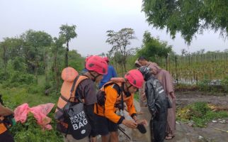 Siswa SD di Lombok Timur Hilang Terseret Arus Air Jaringan Irigasi - JPNN.com