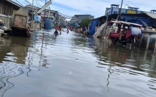 Siang Ini Dua RT di Kelurahan Pluit Terendam Banjir Rob - JPNN.com