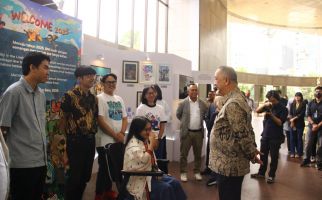 Kantor Pusat BNI Pajang Karya Lukis 7 Seniman Visual Muda Disabilitas - JPNN.com