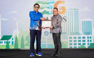 Pupuk Kaltim Raih Predikat Gold Star Investortrust ESG Awards 2024 - JPNN.com