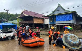 Proses Evakuasi Korban Banjir di Sulsel Terus Berlanjut - JPNN.com