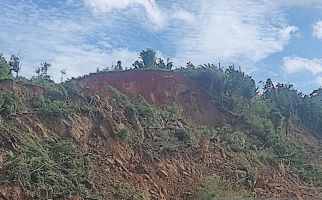 Gunung Garu Sukabumi Longsor, Puluhan KK Mengungsi - JPNN.com