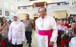 Khofifah Ajak Masyarakat Jadikan Natal Momentum Tebar Cinta Kasih - JPNN.com