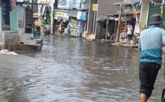 Banjir Rob Kembali Merendam Satu RT di Pluit Jakarta Utara - JPNN.com