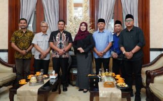 Refleksi Akhir Tahun 2024, Begini Pesan Anggota DPD RI Lia Istifhama dan Kadispora Jatim untuk Pemuda - JPNN.com