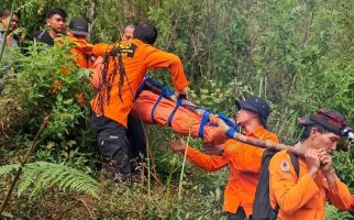 Jasad Korban Pendaki yang Meninggal di Puncak Gunung Dempo Berhasil Dievakuasi - JPNN.com