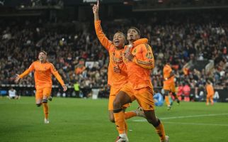 Valencia Vs Madrid: Bellingham Gagal Penalti, Gol Mbappe Batal, Vinicius Kartu Merah - JPNN.com