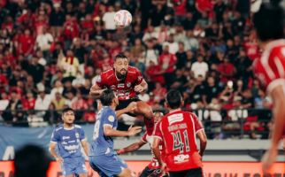 Bali United Vs Persib Bandung Dramatis, 2 Gol, 12 Kartu Kuning, 1 Merah - JPNN.com