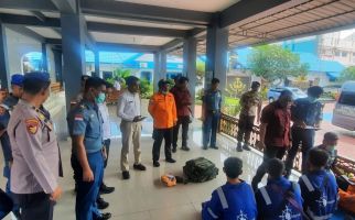 Kapal Mengangkut Pekerja Migran Ilegal Tenggelam di Perairan Karimun, 3 Orang Hilang - JPNN.com