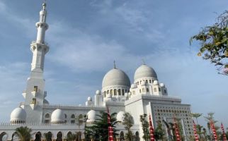 Pemprov Jateng: Masjid Sheikh Zayed Solo Paling Ramai Dikunjungi selama Libur Nataru - JPNN.com