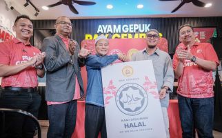 12 Cabang Ayam Gepuk Pak Gembus di Malaysia Miliki Sertifikat Halal dari Jakim - JPNN.com