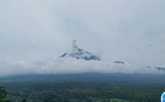 Status Masih Waspada, Gunung Semeru Erupsi Lagi, Tinggi Kolom Letusan 1.000 Meter - JPNN.com