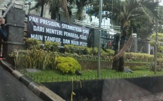 Pak Presiden, Selamatkan ASN Dikti dari Menteri Pemarah, Main Tampar, Tukang Pecat - JPNN.com