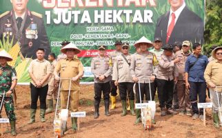 Dukung Ketahanan Pangan, Polres Banyuasin Siapkan 211 Hektare Lahan untuk Penanaman Jagung - JPNN.com