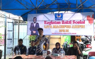 Sambut Imlek, Sukarelawan Lita Machfud Arifin Bagi Sembako kepada Warga Pecinan Surabaya - JPNN.com