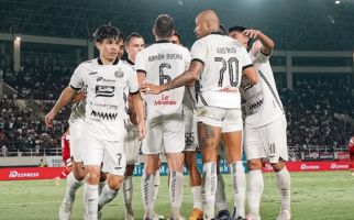 Persis Vs Persija: 6 Gol, 2 Kartu Merah, Jokowi jadi Saksi - JPNN.com