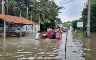 680 KK Terdampak Banjir yang Melanda Sejumlah Kecamatan di Kabupaten Tangerang - JPNN.com