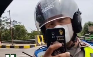 Seorang Polisi Viral Gegara Adu Mulut dengan Sopir Pikap di Tol Kramasan, Ini yang Terjadi - JPNN.com