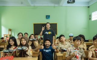 Lawless Burgerbar Buat Program 'Makan Burger Gratis' ke Sekolah - JPNN.com