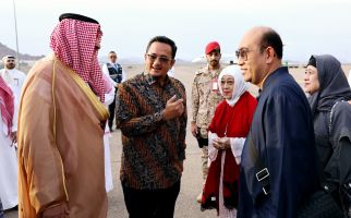 Megawati Tiba di Madinah, akan Ziarah ke Makam Nabi Muhammad SAW - JPNN.com