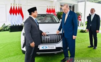 Presiden Prabowo Dihadiahi Mobil Listrik dari Presiden Erdogan - JPNN.com