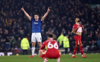 Derbi Merseyside, James Tarkowski Selamatkan Everton dari Kekalahan - JPNN.com