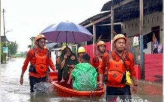 Banjir di Makassar, 2.164 Warga Mengungsi - JPNN.com