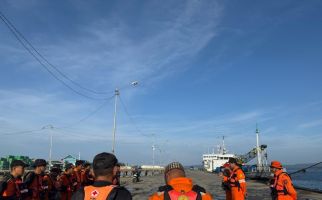 Nelayan Hilang Setelah Terjatuh dari Perahu di Perairan Buton Selatan, Tim SAR Bergerak - JPNN.com