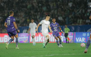 Hasil Akhir Persik vs Persis Tanpa Pemenang: Hujan Kartu Terjadi, tetapi Kering Gol - JPNN.com