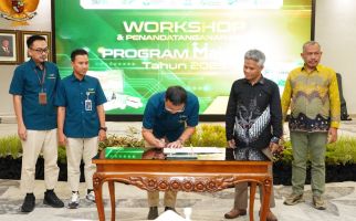 Dukung Swasembada Pangan, Petrokimia Gresik Teken MoU Perluas Program Makmur 2025 - JPNN.com