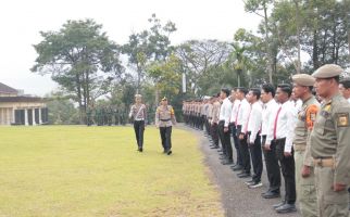 AKBP Angga & Anak Buahnya Gelar Patroli Skala Besar Jelang Pelantikan Bupati Kuansing - JPNN.com