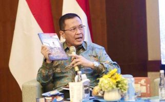 Laksda Edwin Ungkap Potensi Laut untuk Swasembada Pangan Lewat Buku - JPNN.com