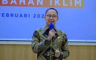 Di Hadapan Akademik UGM, Eddy PAN Ungkap Pentingnya Kebijakan Berbasis Data - JPNN.com