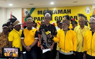 Bahlil Digugat ke Mahkamah Golkar Gegara Ganti Ketua DPR Papua Barat Daya Tanpa Prosedur - JPNN.com