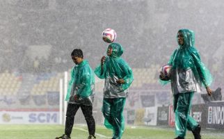 Gol Roken 'Roket' Tampubolon Bawa PSIM Unggul 2-1 atas Bhayangkara FC - JPNN.com