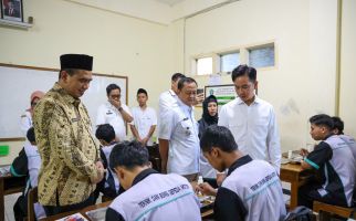 Taj Yasin: Menu MBG di Jateng Diapresiasi Wapres Gibran - JPNN.com