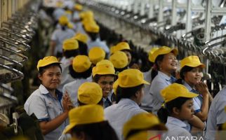 Marak PHK, Wamenaker: Masih Banyak Lapangan Kerja - JPNN.com