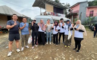 Bulog Gelar 'Trekking Bersama Befood Community' di Pasir Pete Sentul - JPNN.com