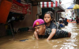 Jabodetabek Banjir, Mayjen Endi Kerahkan Ratusan Marinir - JPNN.com