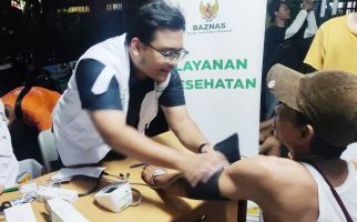 Tim RSB Berikan Layanan Kesehatan bagi Warga Terdampak Banjir di Jakarta - JPNN.com