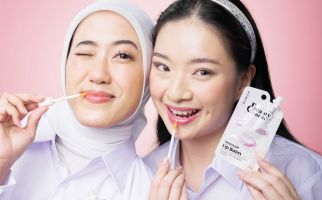 Skincare & Makeup Travel-Friendly Solusi Praktis untuk Remaja Aktif - JPNN.com